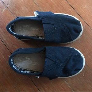 **KIDS** Toms Slips ons with Velcro